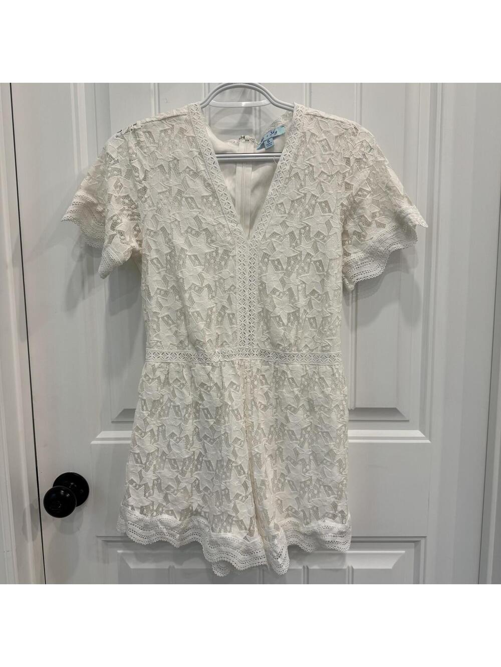 She + Sky White Lace Romper with V-Neck, Size Small